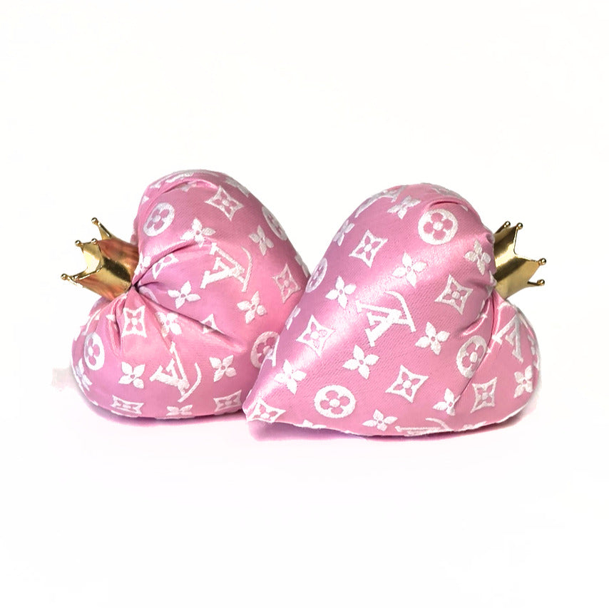 The Crowned Heart: Parisian Pink