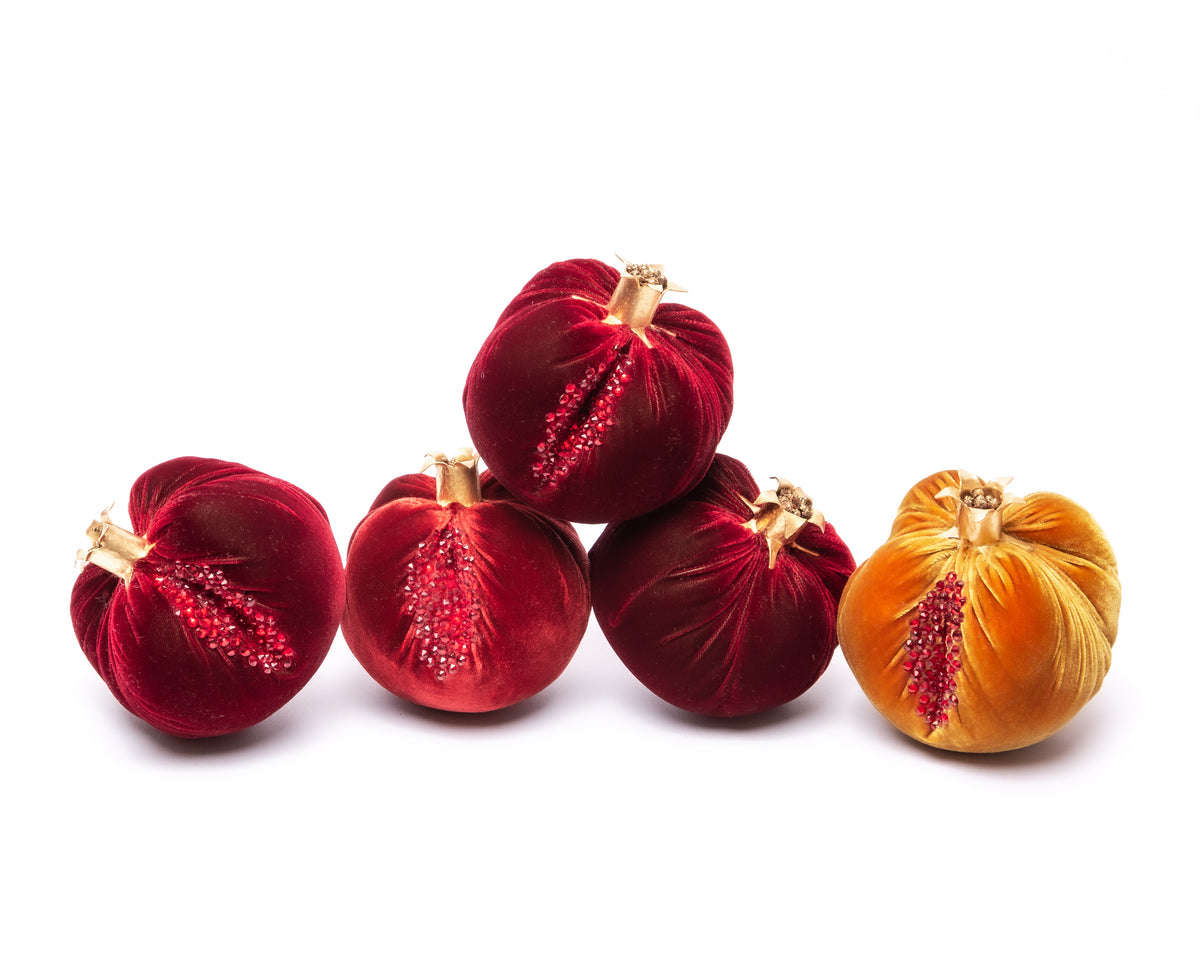 Traditional Holiday Pomegranates P006